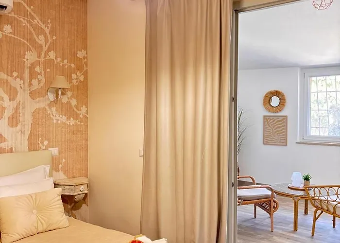 게스트하우스 La Magnolia 140 4*